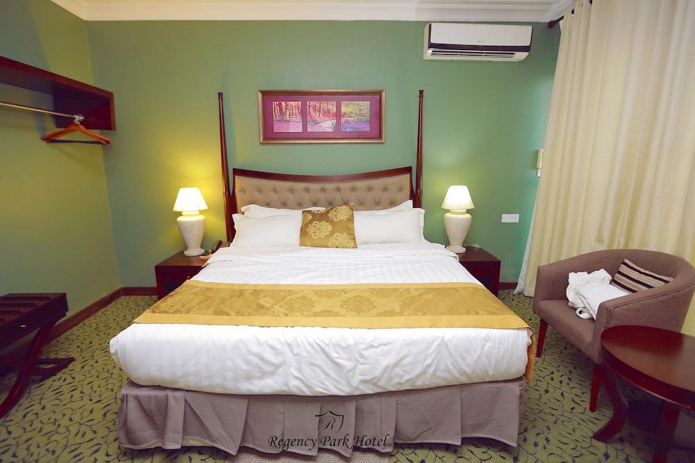 Regency Park Hotel 达累斯萨拉姆 外观 照片