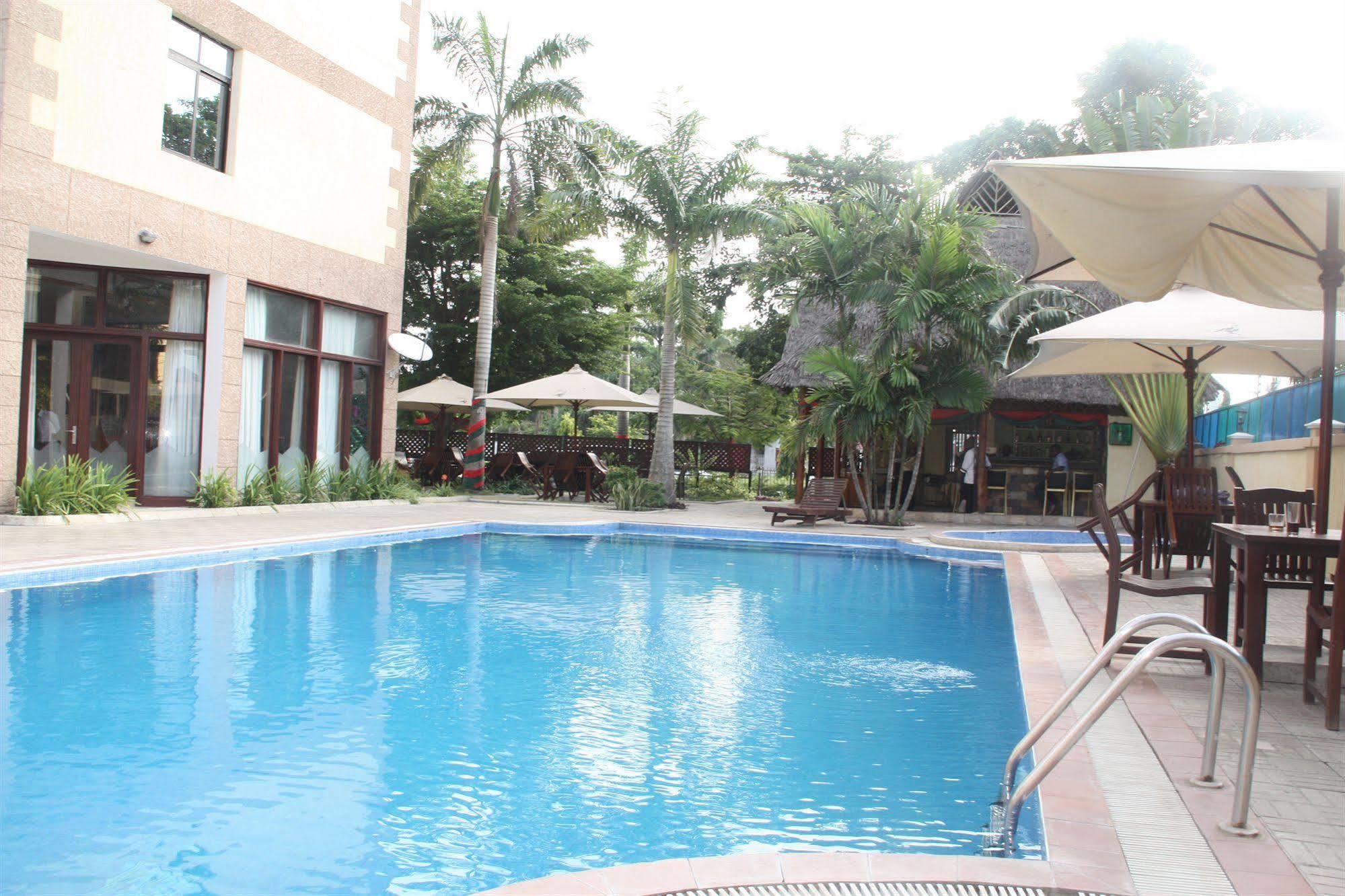 Regency Park Hotel 达累斯萨拉姆 外观 照片