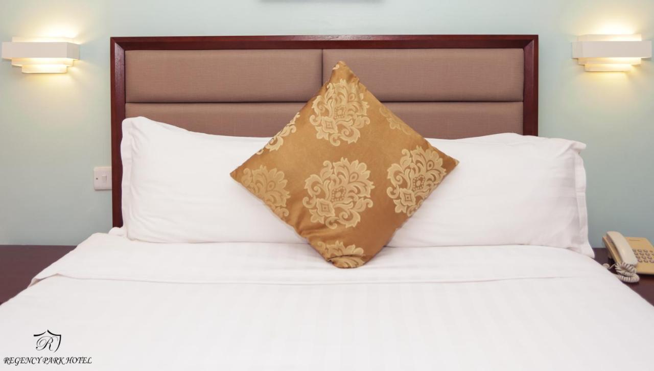 Regency Park Hotel 达累斯萨拉姆 外观 照片