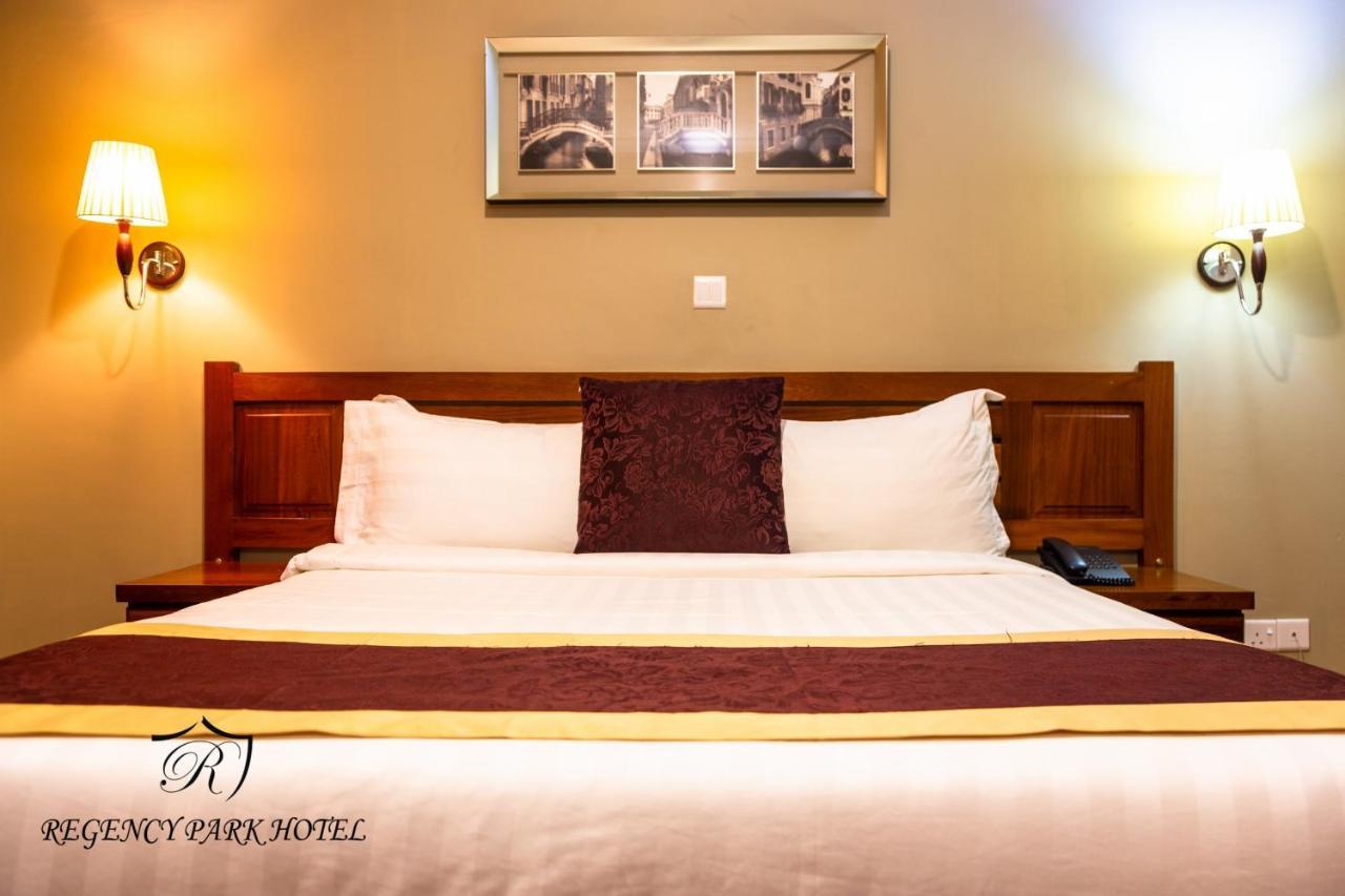 Regency Park Hotel 达累斯萨拉姆 外观 照片